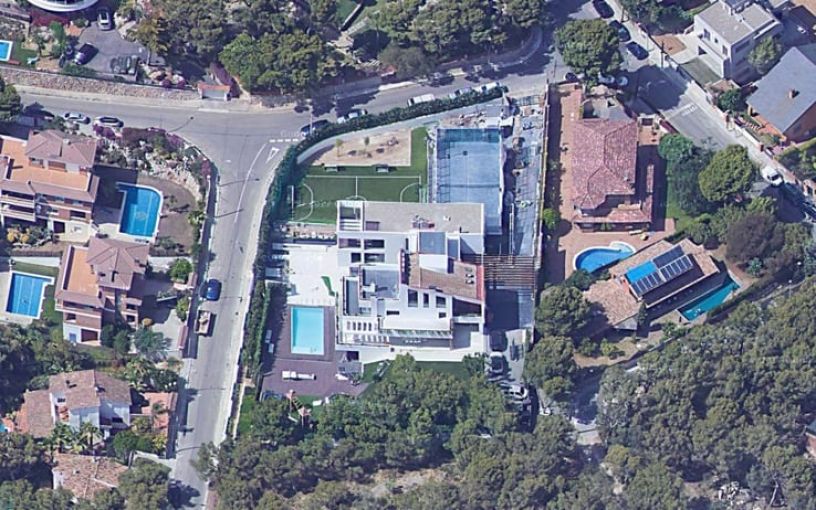 Bird's Eye View of Messi's House