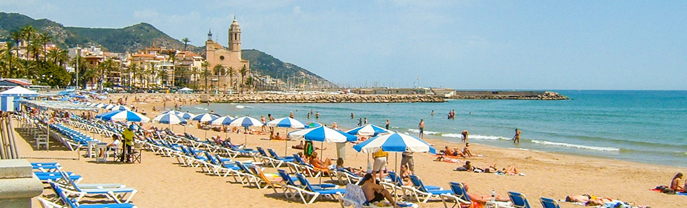 Discover the welcoming coastal town of Sitges!