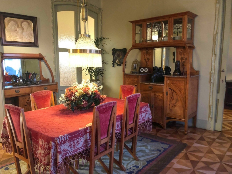 El comedor del interior de La Pedrera