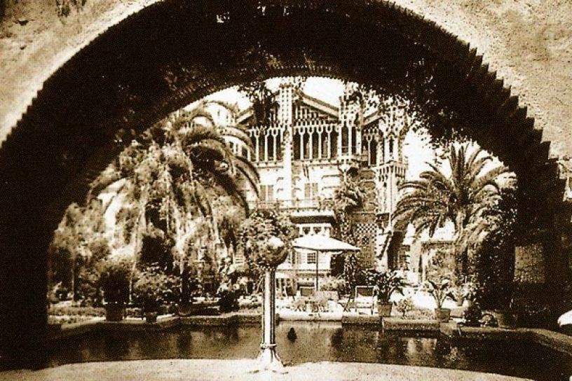 The garden in Casa Vicens