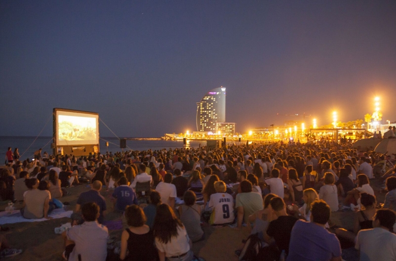 Cine al aire libre playa San Sebastián