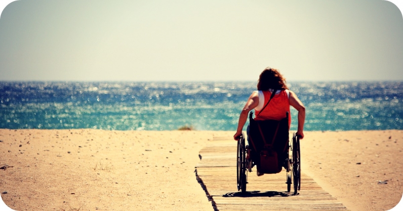 Mit dem Rollstuhl am Strand