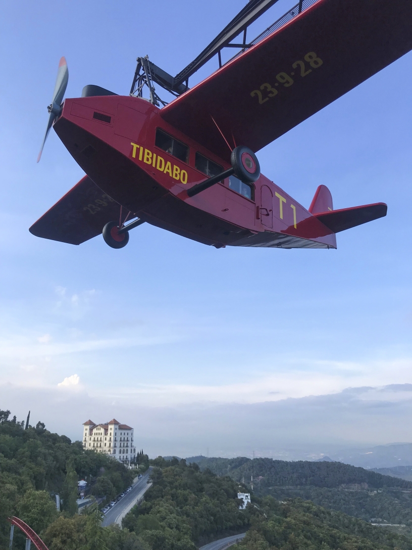 Parque de atracciones del Tibidabo: Avión