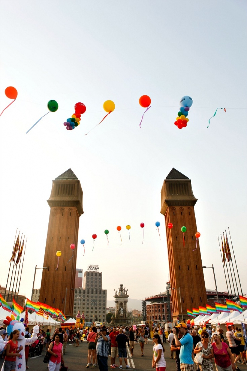 Plaça d'Espanya during Pride Barcelona