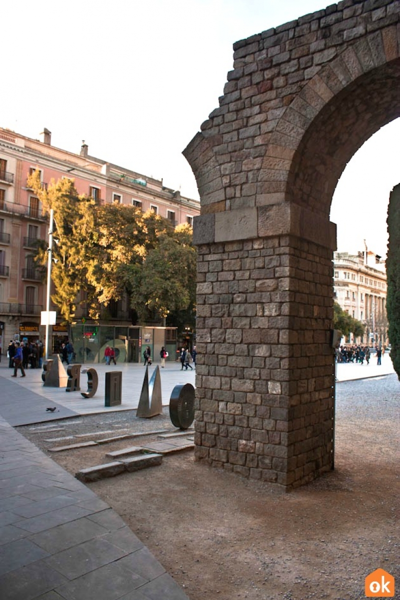 Römischer Aquädukt in Barcelona