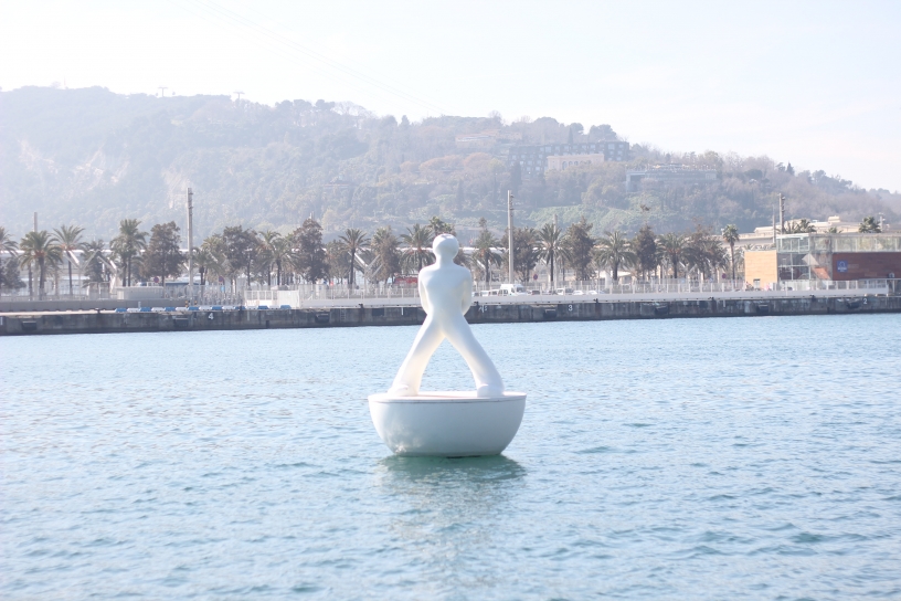 Statue in the water Barcelona