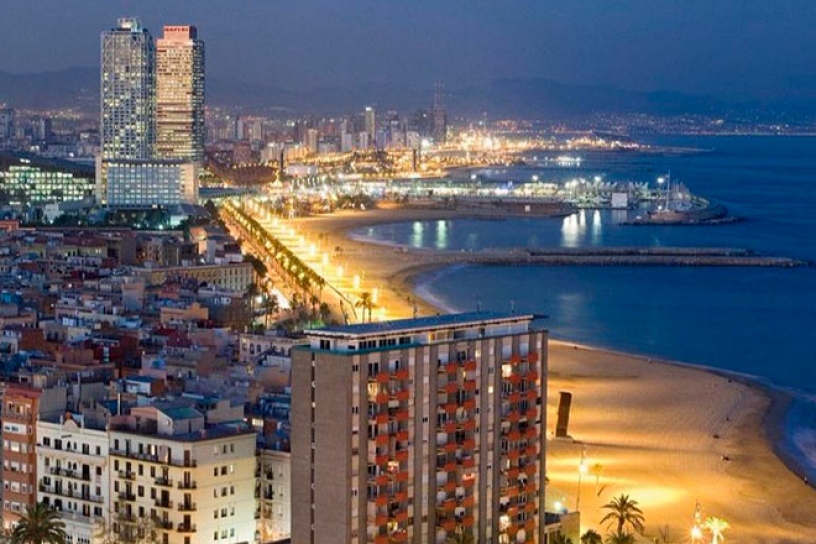 The beaches of Barceloneta at night