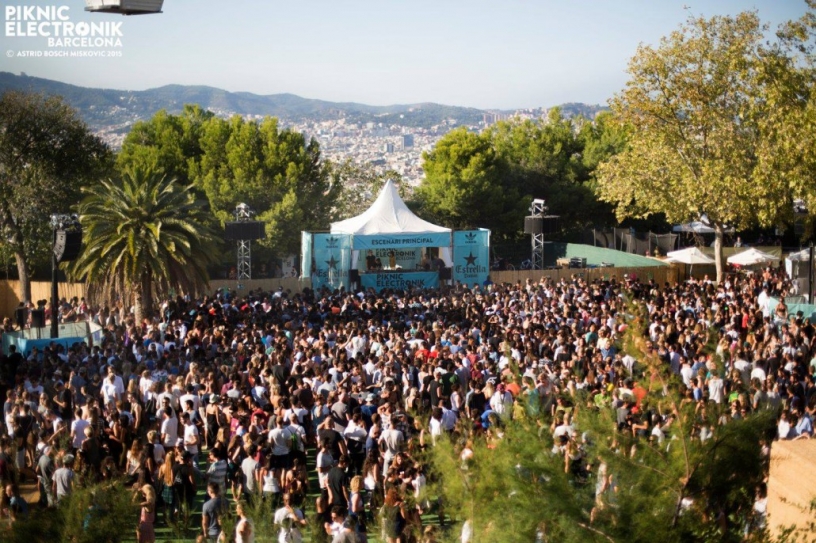 Gente en el Brunch in the park