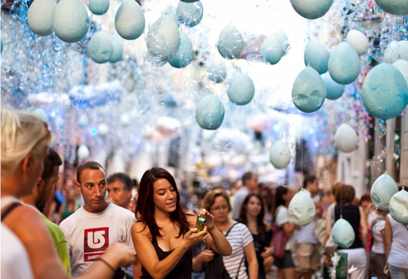 Chica en Fiestas de Sants