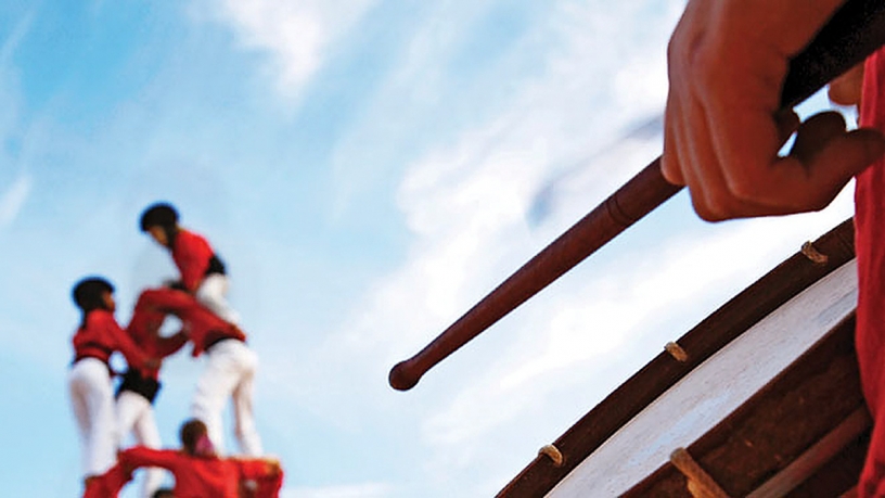 Castellers and drummers