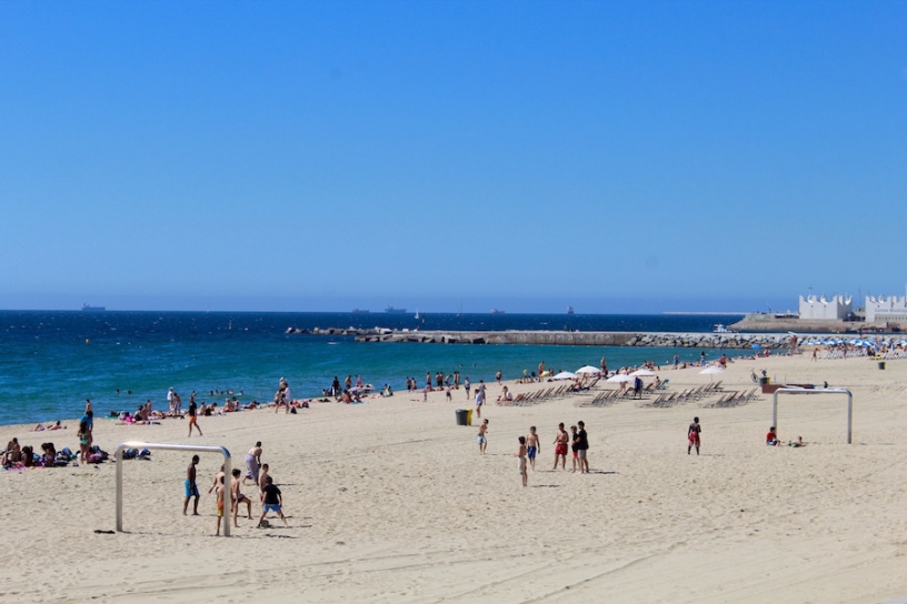 Spiaggia Bogatell Calcio