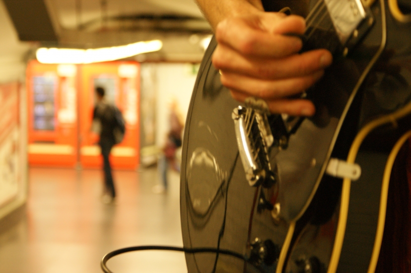 guitarra metro