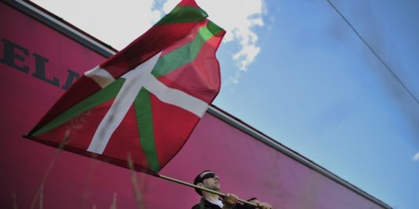 La bandera del País Vasco