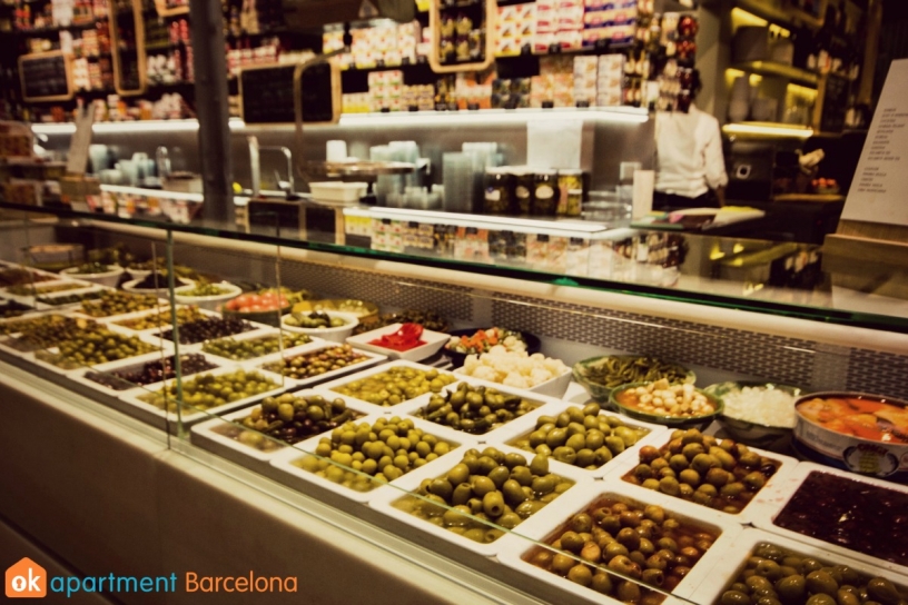 Olive stall at Mercat del Ninot in Barcelona