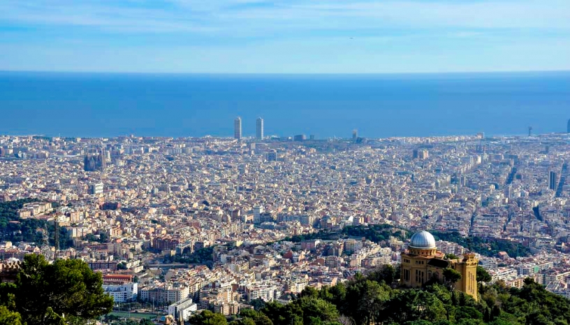 Tibidabo Blick auf Barcelona und Meer