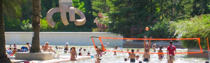 Piscina nel parco della Creueta del Coll