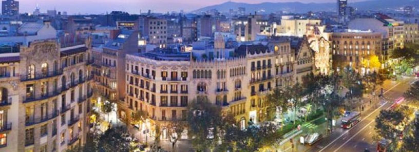 Paseo de Gracia, upplyst