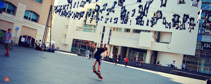 Skateboarding en MACBA