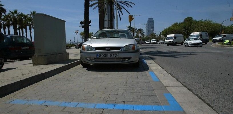 Blauwe parkeerplaatsen in Barcelona