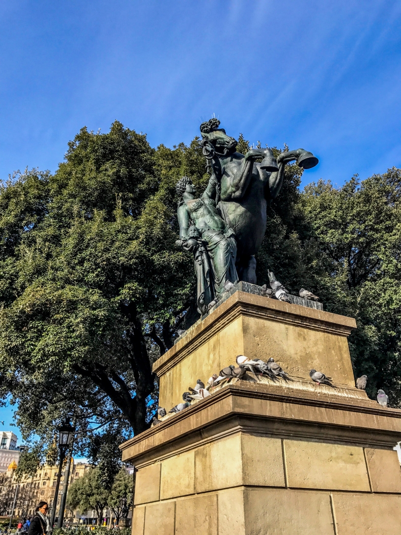 Barcelona statue