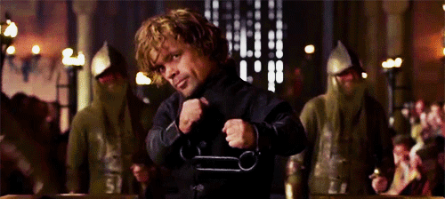Tyrion dansant dans le making of de Game of Thrones