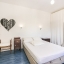 Área de dormitorio moderno