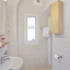 Salle de bain avec douche