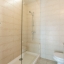 Tweede badkamer met douche