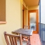 Balcon avec table