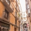 Edifici i carrer