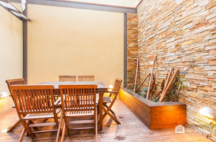 Terraza con cubierta de madera