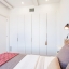 Chambre à coucher avec placards et climatisation