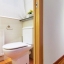 Cuarto de baño y pasillo