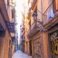 Immeuble et rue