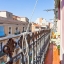 Balkon mit Blick auf Straße