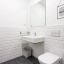 Salle de bain avec douche