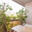 Balcon avec table