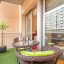 Moderna terraza ideal para comer fuera