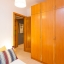 Chambre à coucher avec garde-robe