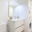 Salle de bain avec douche