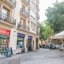 Immeuble et rue