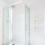 Salle de bain avec douche