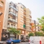 Edificio y calle