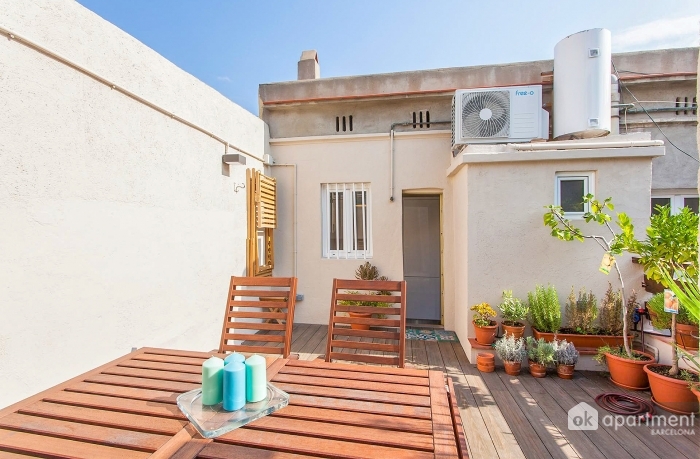 Terrazza con ponte di legno