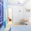 Dormitorio con escritorio