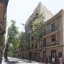 Edificio y calle
