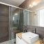 Badkamer met douche
