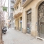 L'edificio e la strada